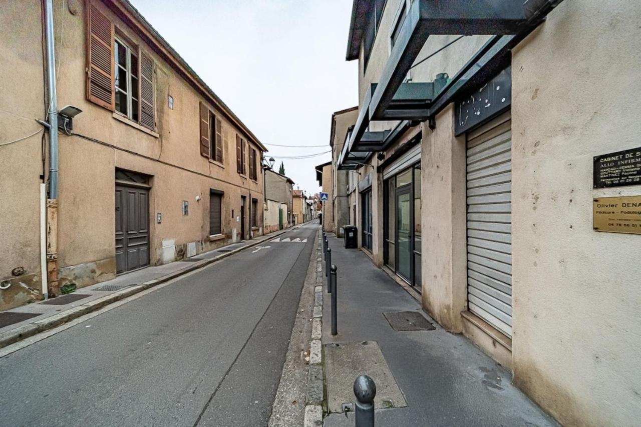 Sleep And Go - Cozy 9 People - Oullins Apartment Exterior photo
